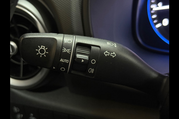 Hyundai Kona 1.0 T-GDI Comfort Smart | Carplay | Camera | Stoelverwarming | LED Hyundai Kona 1.0 T-GDI Comfort Smart | Carplay | Camera | Stoelverwarming | LED