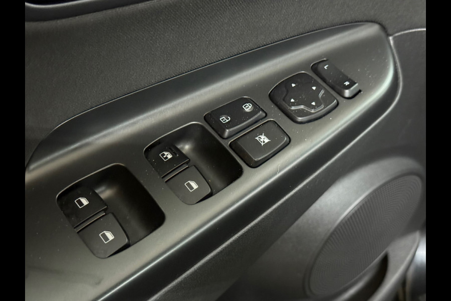 Hyundai Kona 1.0 T-GDI Comfort Smart | Carplay | Camera | Stoelverwarming | LED Hyundai Kona 1.0 T-GDI Comfort Smart | Carplay | Camera | Stoelverwarming | LED