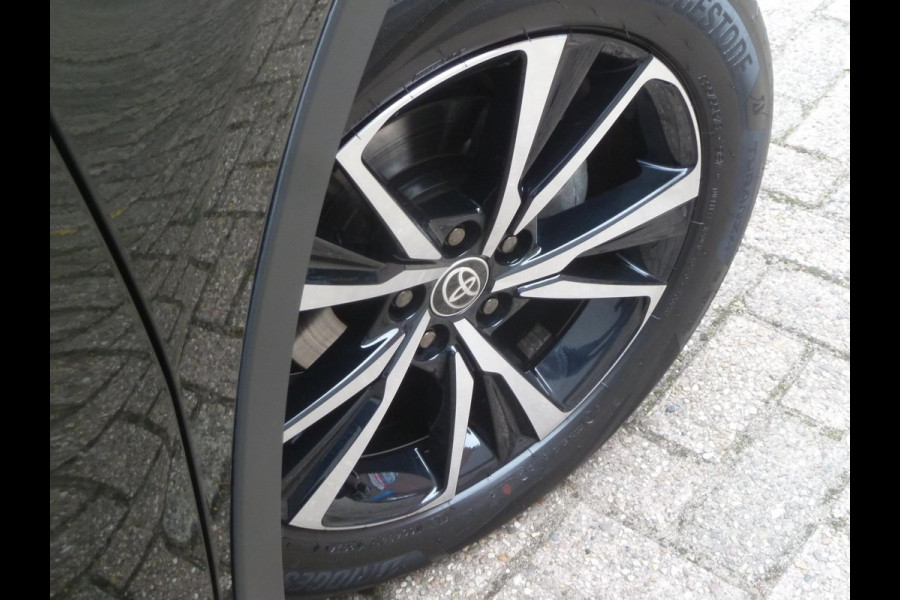 Toyota C-HR 1.8 Hybrid 140 First Edition|Groot-Navi|Stoel/Stuurverwarming|Blindspot|Keyless-Entry|Elektr.Achterklep|Adapt.Cruise