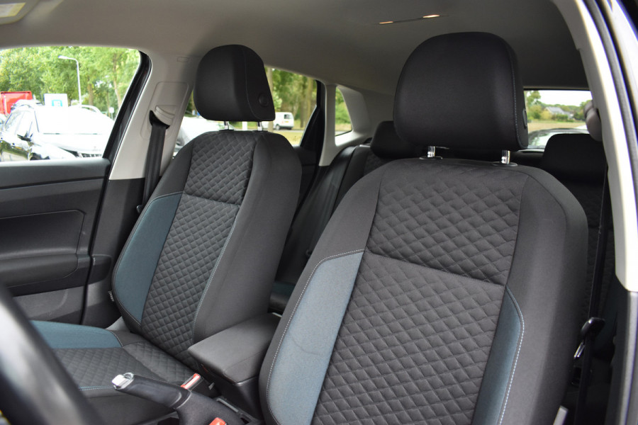 Volkswagen Polo 1.0 TSI Highline Business R / Parkassist / Adap. Cruise / Navigatie /