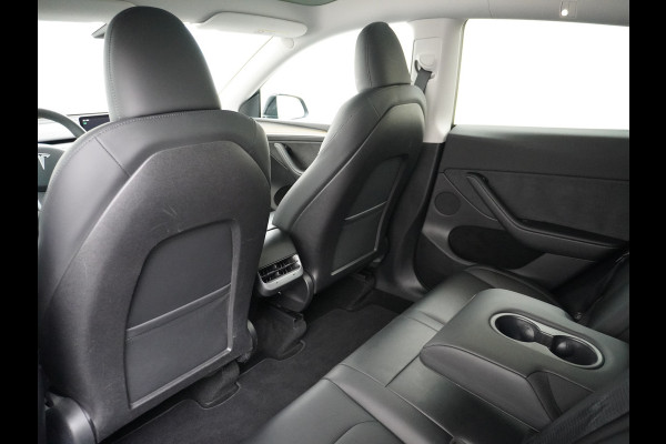Tesla Model Y RWD LFP Warmtepomp Leder Panoramadak Memory Stoel+Stuurverwarming Camera's Navi Ecc Dog-Kampeer Modus Elek.Achterklep AMD Ryzen™ Processor Premium Audio 1e Eigenaar Origineel Nederlandse Auto