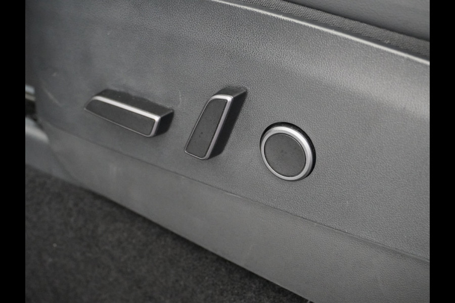 Tesla Model Y RWD LFP Warmtepomp Leder Panoramadak Memory Stoel+Stuurverwarming Camera's Navi Ecc Dog-Kampeer Modus Elek.Achterklep AMD Ryzen™ Processor Premium Audio 1e Eigenaar Origineel Nederlandse Auto