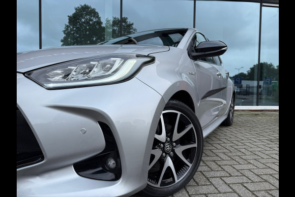 Toyota Yaris 1.5 Hybrid Executive - Automaat - Panoramadak- Navi - Trekhaak - Org.NL