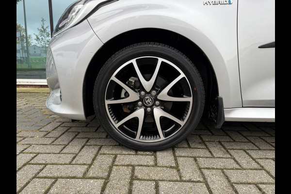 Toyota Yaris 1.5 Hybrid Executive - Automaat - Panoramadak- Navi - Trekhaak - Org.NL