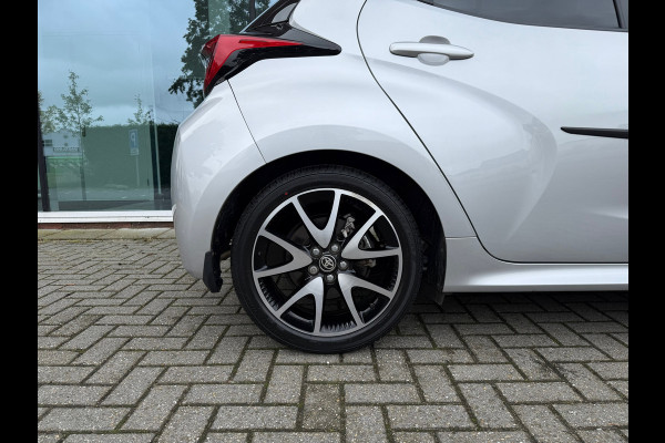 Toyota Yaris 1.5 Hybrid Executive - Automaat - Panoramadak- Navi - Trekhaak - Org.NL