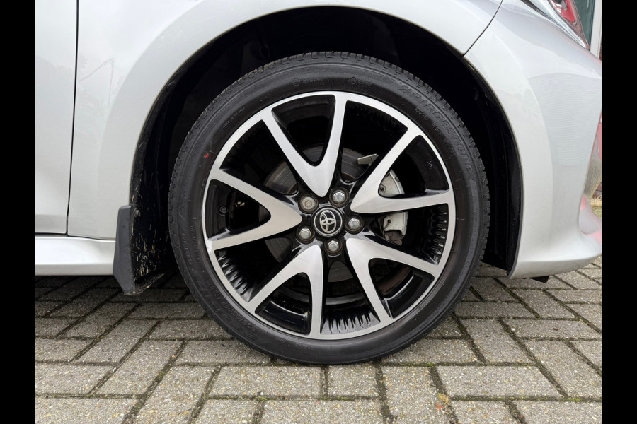 Toyota Yaris 1.5 Hybrid Executive - Automaat - Panoramadak- Navi - Trekhaak - Org.NL