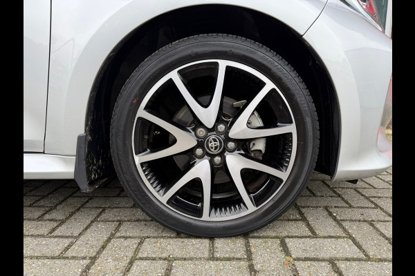 Toyota Yaris 1.5 Hybrid Executive - Automaat - Panoramadak- Navi - Trekhaak - Org.NL