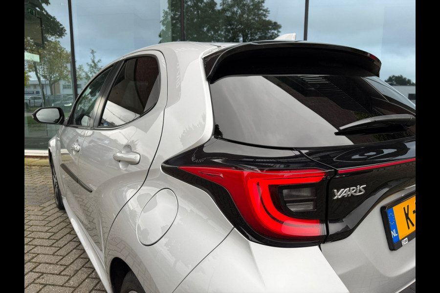 Toyota Yaris 1.5 Hybrid Executive - Automaat - Panoramadak- Navi - Trekhaak - Org.NL