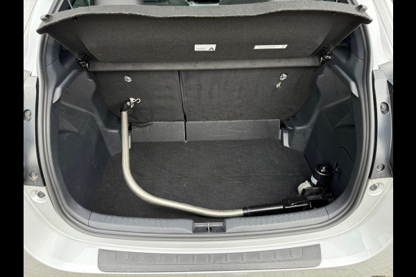 Toyota Yaris 1.5 Hybrid Executive - Automaat - Panoramadak- Navi - Trekhaak - Org.NL
