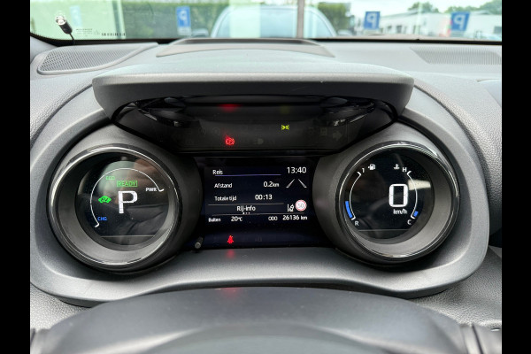 Toyota Yaris 1.5 Hybrid Executive - Automaat - Panoramadak- Navi - Trekhaak - Org.NL