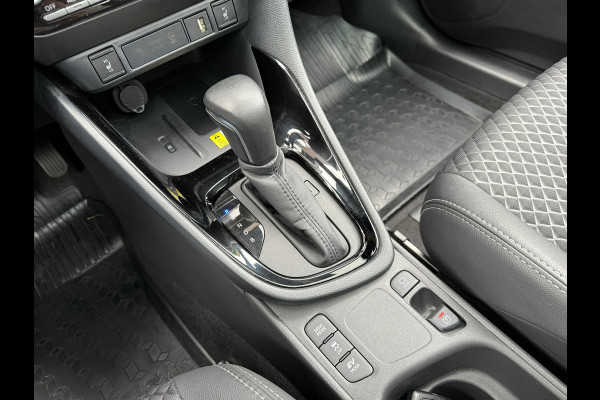 Toyota Yaris 1.5 Hybrid Executive - Automaat - Panoramadak- Navi - Trekhaak - Org.NL
