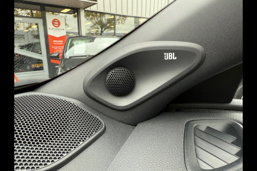 Toyota Yaris 1.5 Hybrid Executive - Automaat - Panoramadak- Navi - Trekhaak - Org.NL