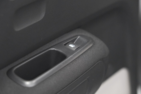 Citroën C3 PureTech 82 C-Series | Parkeersensoren | Navigatie | Climate Control | Apple Carplay Citroën C3 PureTech 82 C-Series | Parkeersensoren | Navigatie | Climate Control | Apple Carplay