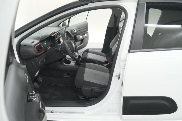 Citroën C3 PureTech 82 C-Series | Parkeersensoren | Navigatie | Climate Control | Apple Carplay Citroën C3 PureTech 82 C-Series | Parkeersensoren | Navigatie | Climate Control | Apple Carplay