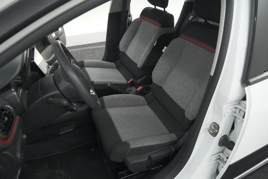 Citroën C3 PureTech 82 C-Series | Parkeersensoren | Navigatie | Climate Control | Apple Carplay Citroën C3 PureTech 82 C-Series | Parkeersensoren | Navigatie | Climate Control | Apple Carplay