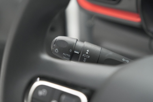Citroën C3 PureTech 82 C-Series | Parkeersensoren | Navigatie | Climate Control | Apple Carplay Citroën C3 PureTech 82 C-Series | Parkeersensoren | Navigatie | Climate Control | Apple Carplay