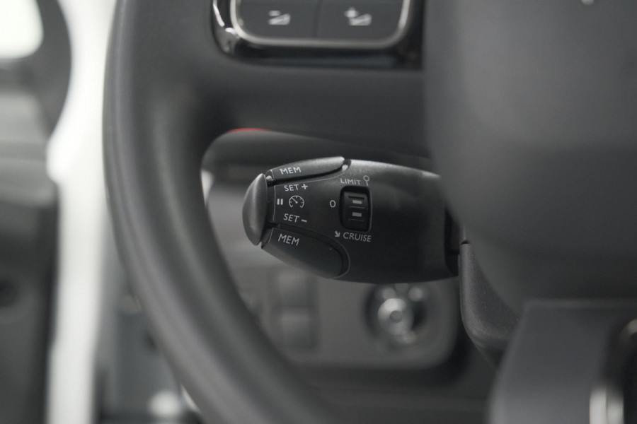 Citroën C3 PureTech 82 C-Series | Parkeersensoren | Navigatie | Climate Control | Apple Carplay Citroën C3 PureTech 82 C-Series | Parkeersensoren | Navigatie | Climate Control | Apple Carplay