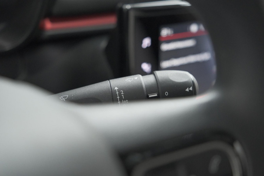 Citroën C3 PureTech 82 C-Series | Parkeersensoren | Navigatie | Climate Control | Apple Carplay Citroën C3 PureTech 82 C-Series | Parkeersensoren | Navigatie | Climate Control | Apple Carplay