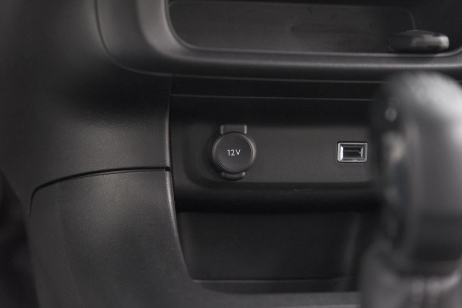 Citroën C3 PureTech 82 C-Series | Parkeersensoren | Navigatie | Climate Control | Apple Carplay Citroën C3 PureTech 82 C-Series | Parkeersensoren | Navigatie | Climate Control | Apple Carplay