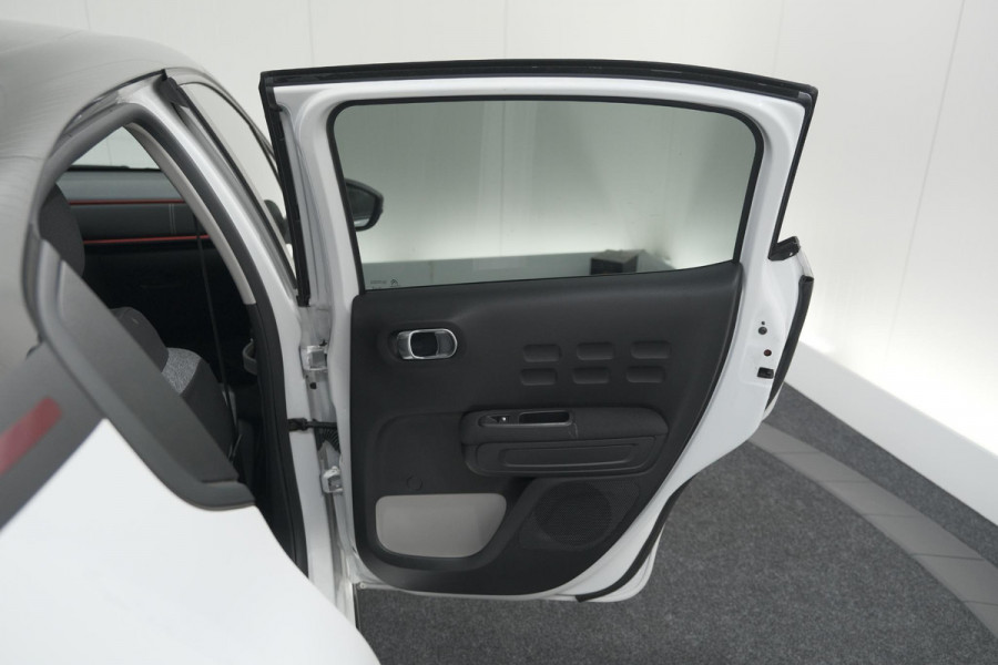 Citroën C3 PureTech 82 C-Series | Parkeersensoren | Navigatie | Climate Control | Apple Carplay Citroën C3 PureTech 82 C-Series | Parkeersensoren | Navigatie | Climate Control | Apple Carplay