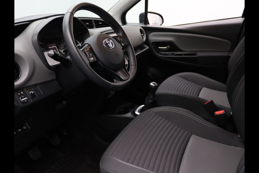 Toyota Yaris 73pk VVT-i Connect Airco | Camera | Carplay | 15" Velgen
