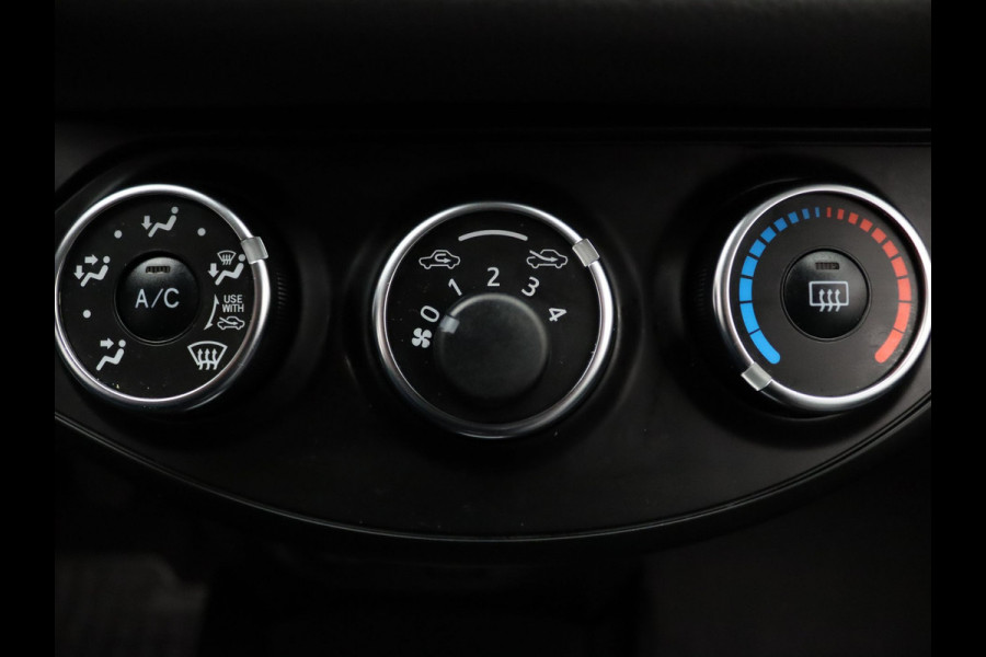 Toyota Yaris 73pk VVT-i Connect Airco | Camera | Carplay | 15" Velgen