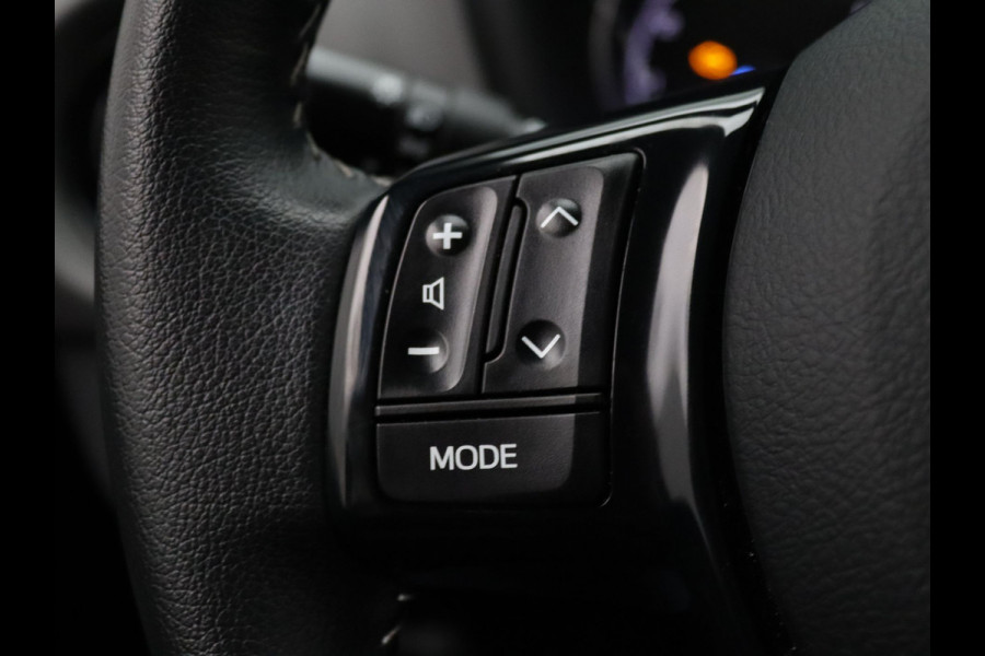 Toyota Yaris 73pk VVT-i Connect Airco | Camera | Carplay | 15" Velgen