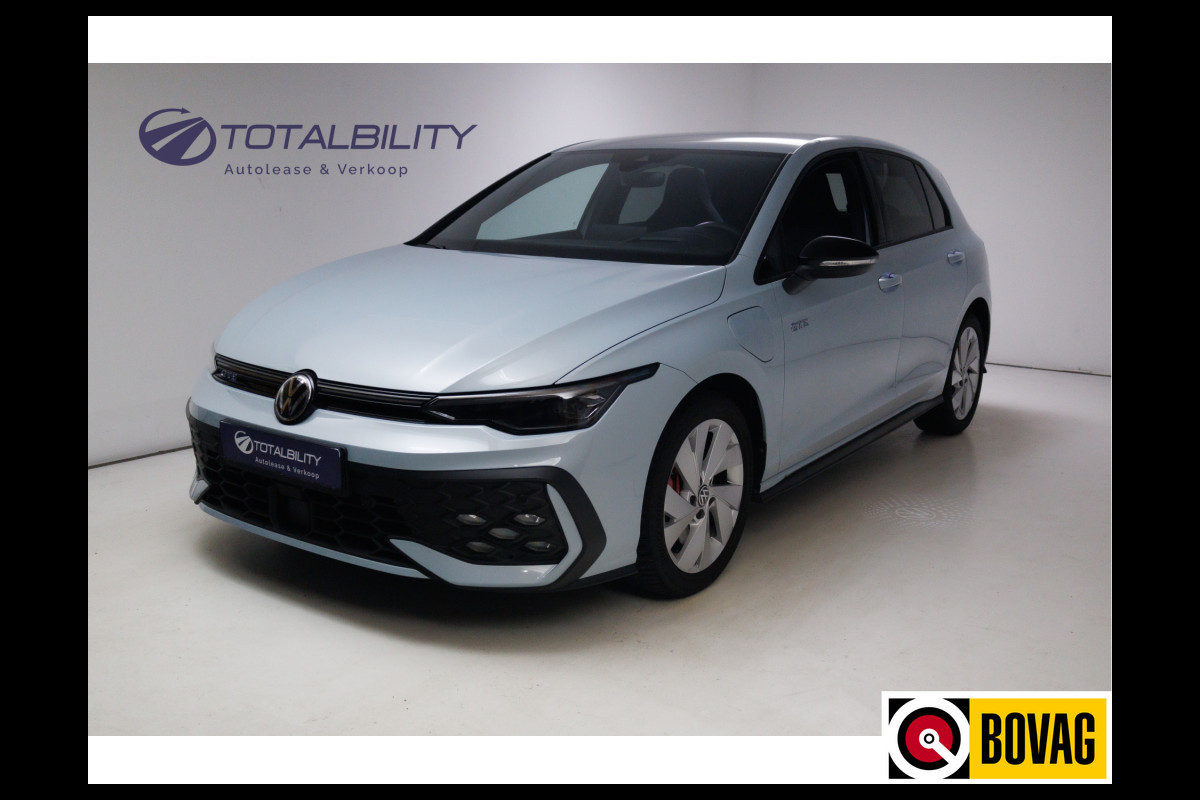Volkswagen Golf 1.5 eHybrid GTE Black Style 272 PK | IQ Led | Elec. trekhaak | Headup | Stoel- & stuurverw. | PDC V + A, Camera, App. connect, Navigatie, 131 KM actieradius (WLTP)