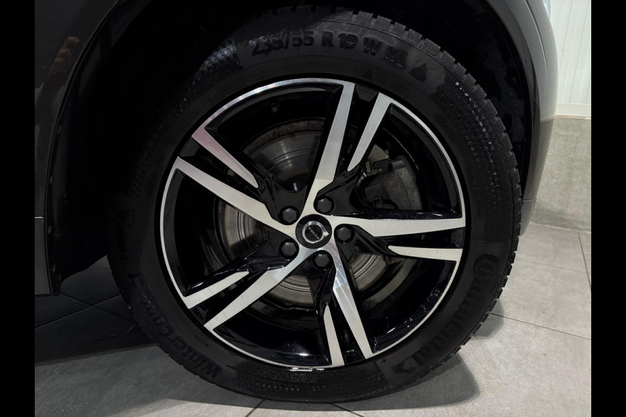 Volvo XC60 T6 AWD Aut. R-Design Trekhaak Parkeercamera Leder 340pk