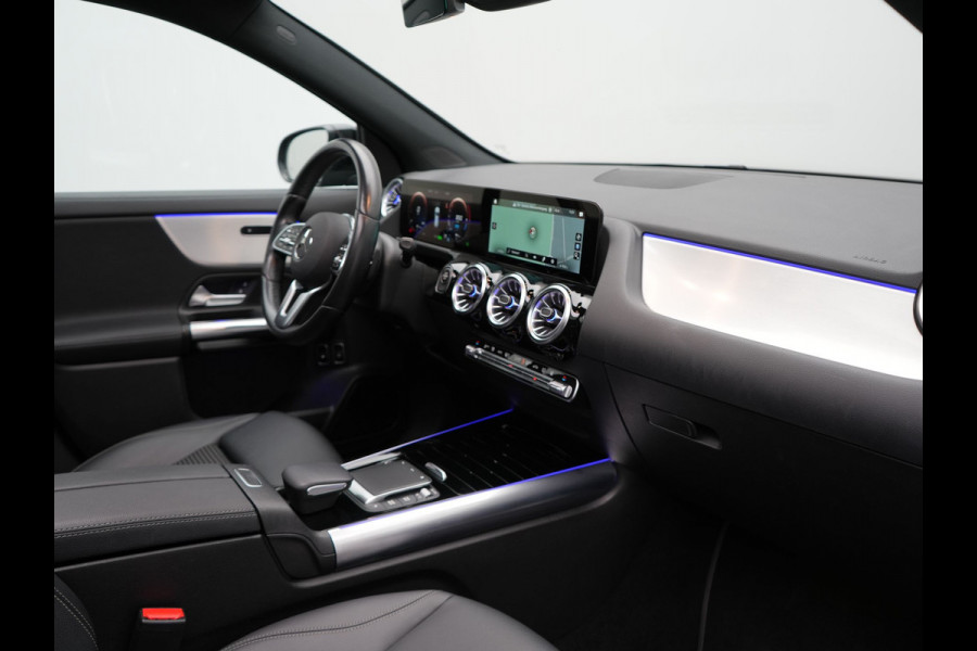 Mercedes-Benz GLA 250e Style Plug In Hybrid 218pk Dealer O.H PHEV | Panodak | Adaptive Cruise | Lederen Sportstoelen Verwarmd | Sfeerverlichting | Apple Carplay | Camera | Keyless | Blis | Navi | DAB |