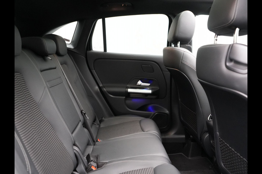Mercedes-Benz GLA 250e Style Plug In Hybrid 218pk Dealer O.H PHEV | Panodak | Adaptive Cruise | Lederen Sportstoelen Verwarmd | Sfeerverlichting | Apple Carplay | Camera | Keyless | Blis | Navi | DAB |