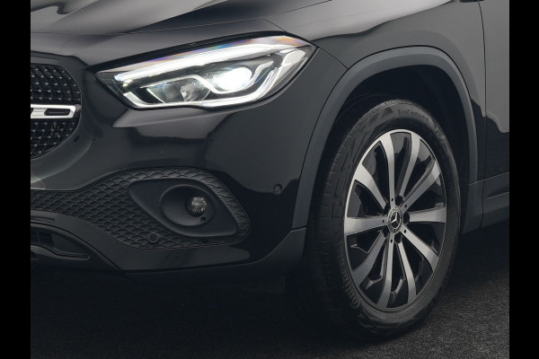Mercedes-Benz GLA 250e Style Plug In Hybrid 218pk Dealer O.H PHEV | Panodak | Adaptive Cruise | Lederen Sportstoelen Verwarmd | Sfeerverlichting | Apple Carplay | Camera | Keyless | Blis | Navi | DAB |