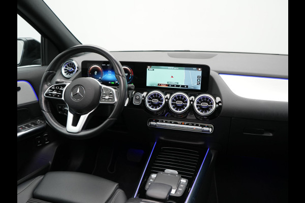 Mercedes-Benz GLA 250e Style Plug In Hybrid 218pk Dealer O.H PHEV | Panodak | Adaptive Cruise | Lederen Sportstoelen Verwarmd | Sfeerverlichting | Apple Carplay | Camera | Keyless | Blis | Navi | DAB |