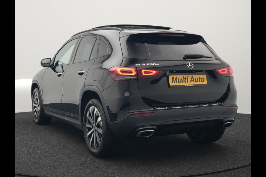 Mercedes-Benz GLA 250e Style Plug In Hybrid 218pk Dealer O.H PHEV | Panodak | Adaptive Cruise | Lederen Sportstoelen Verwarmd | Sfeerverlichting | Apple Carplay | Camera | Keyless | Blis | Navi | DAB |