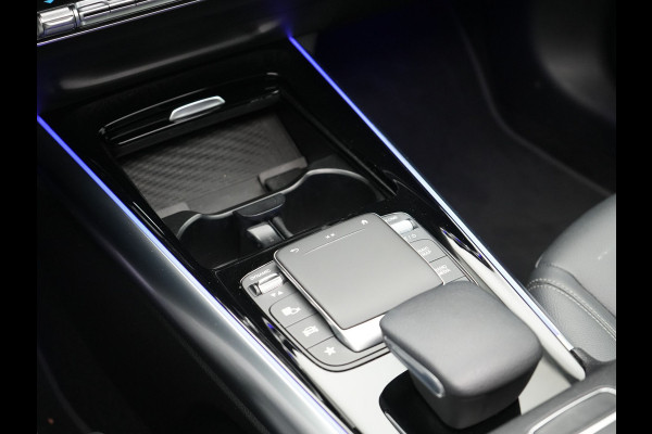 Mercedes-Benz GLA 250e Style Plug In Hybrid 218pk Dealer O.H PHEV | Panodak | Adaptive Cruise | Lederen Sportstoelen Verwarmd | Sfeerverlichting | Apple Carplay | Camera | Keyless | Blis | Navi | DAB |