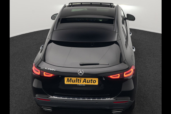 Mercedes-Benz GLA 250e Style Plug In Hybrid 218pk Dealer O.H PHEV | Panodak | Adaptive Cruise | Lederen Sportstoelen Verwarmd | Sfeerverlichting | Apple Carplay | Camera | Keyless | Blis | Navi | DAB |