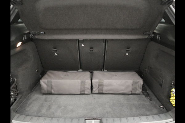 Mercedes-Benz GLA 250e Style Plug In Hybrid 218pk Dealer O.H PHEV | Panodak | Adaptive Cruise | Lederen Sportstoelen Verwarmd | Sfeerverlichting | Apple Carplay | Camera | Keyless | Blis | Navi | DAB |