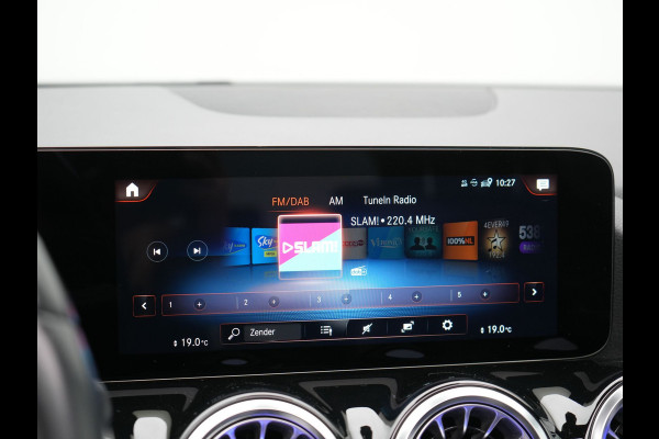Mercedes-Benz GLA 250e Style Plug In Hybrid 218pk Dealer O.H PHEV | Panodak | Adaptive Cruise | Lederen Sportstoelen Verwarmd | Sfeerverlichting | Apple Carplay | Camera | Keyless | Blis | Navi | DAB |