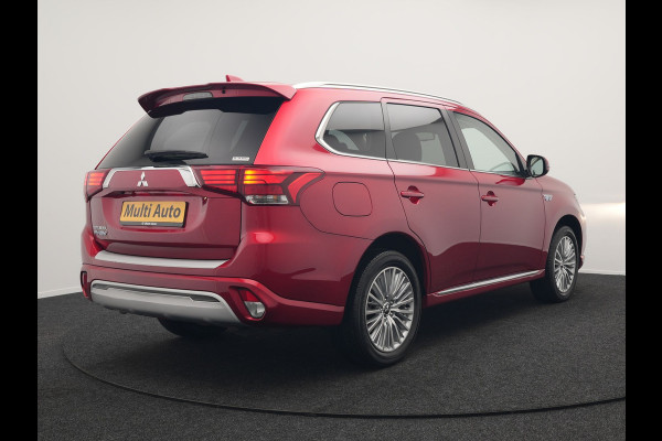 Mitsubishi Outlander 2.4 Intense Plug In Hybrid 225pk Dealer O.H PHEV | Cruise Control | Camera | Alcantara Sportstoelen Verwarmd | Keyless Entry | Navigatie | DAB |