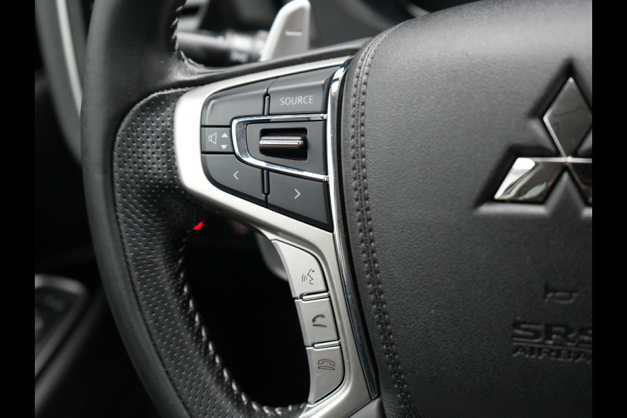 Mitsubishi Outlander 2.4 Intense Plug In Hybrid 225pk Dealer O.H PHEV | Cruise Control | Camera | Alcantara Sportstoelen Verwarmd | Keyless Entry | Navigatie | DAB |
