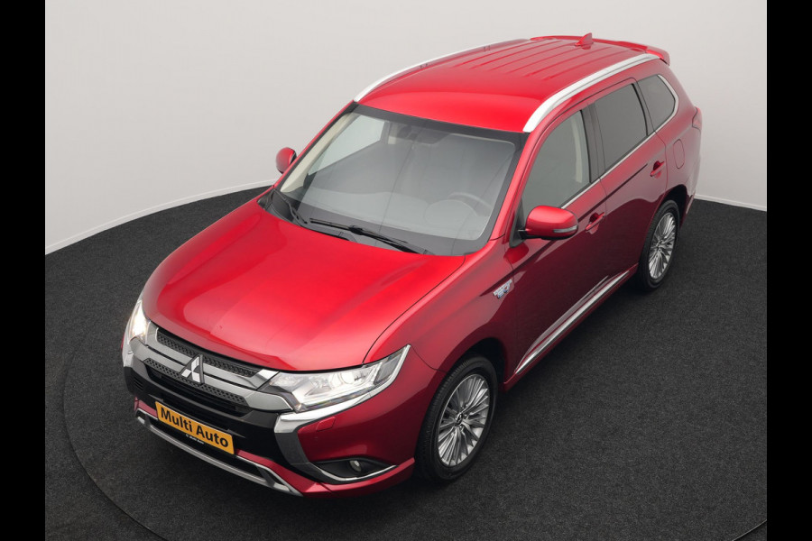 Mitsubishi Outlander 2.4 Intense Plug In Hybrid 225pk Dealer O.H PHEV | Cruise Control | Camera | Alcantara Sportstoelen Verwarmd | Keyless Entry | Navigatie | DAB |