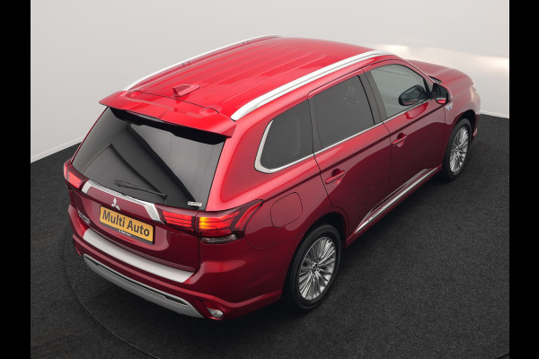 Mitsubishi Outlander 2.4 Intense Plug In Hybrid 225pk Dealer O.H PHEV | Cruise Control | Camera | Alcantara Sportstoelen Verwarmd | Keyless Entry | Navigatie | DAB |