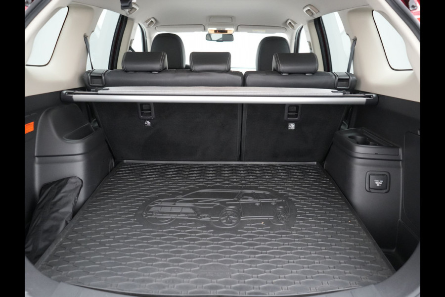 Mitsubishi Outlander 2.4 Intense Plug In Hybrid 225pk Dealer O.H PHEV | Cruise Control | Camera | Alcantara Sportstoelen Verwarmd | Keyless Entry | Navigatie | DAB |