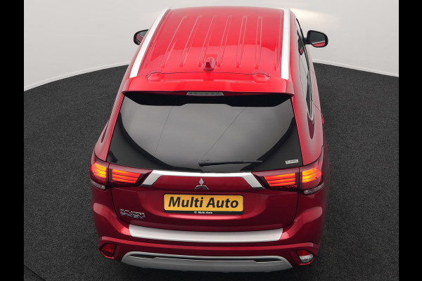 Mitsubishi Outlander 2.4 Intense Plug In Hybrid 225pk Dealer O.H PHEV | Cruise Control | Camera | Alcantara Sportstoelen Verwarmd | Keyless Entry | Navigatie | DAB |