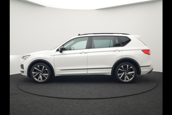 Seat Tarraco 1.4 TSI e-Hybrid FR Plug in Hybrid 245pk Dealer O.H PHEV | Panodak | 360 Camera | Adaptive Cruise | Alcantara Sportstoelen Memory & Verwarmd | Apple Carplay | Blis | Navigatie | Keyless | Stuur Verwarmd | Virtual | DAB |
