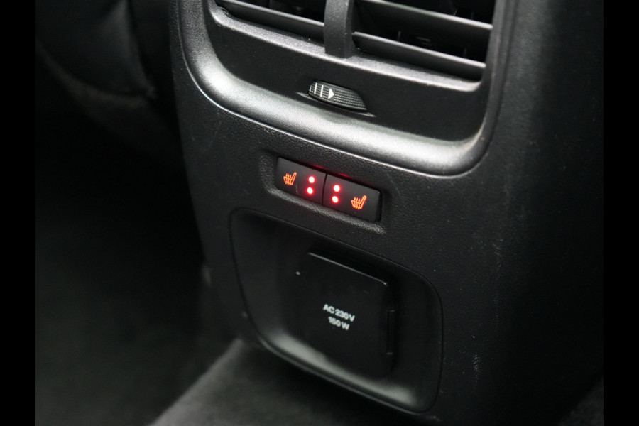 Ford Kuga 1.5 EcoBoost ST-Line X 150pk Dealer O.H | Trekhaak Af Fabriek | Panodak | Head Up | Adaptive Cruise | Bang & Olufsen Sound | Alcantara Sportstoelen Verwarmd | Camera | Stuur Verwarmd | Keyless | Navigatie | Blis | Virtual | DAB |