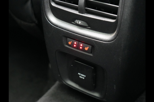 Ford Kuga 1.5 EcoBoost ST-Line X 150pk Dealer O.H | Trekhaak Af Fabriek | Panodak | Head Up | Adaptive Cruise | Bang & Olufsen Sound | Alcantara Sportstoelen Verwarmd | Camera | Stuur Verwarmd | Keyless | Navigatie | Blis | Virtual | DAB |