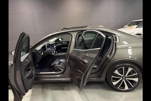 Volvo S60 2.0 T5 Intro Edition PANO/LEDER/NAVI/H-KARDON/H-UP/STOEL-M///