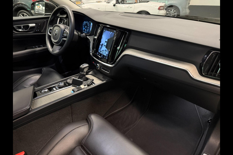 Volvo S60 2.0 T5 Intro Edition PANO/LEDER/NAVI/H-KARDON/H-UP/STOEL-M///