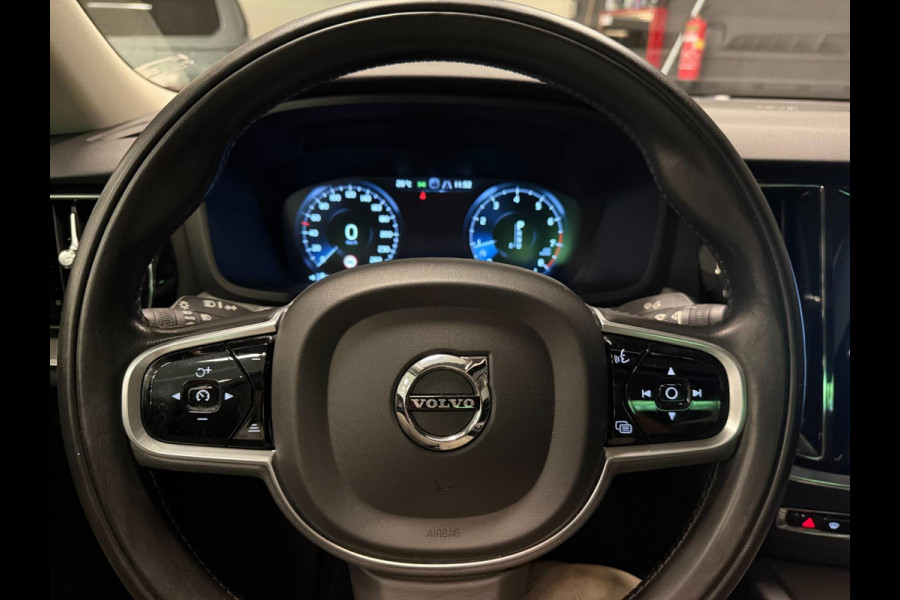 Volvo S60 2.0 T5 Intro Edition PANO/LEDER/NAVI/H-KARDON/H-UP/STOEL-M///